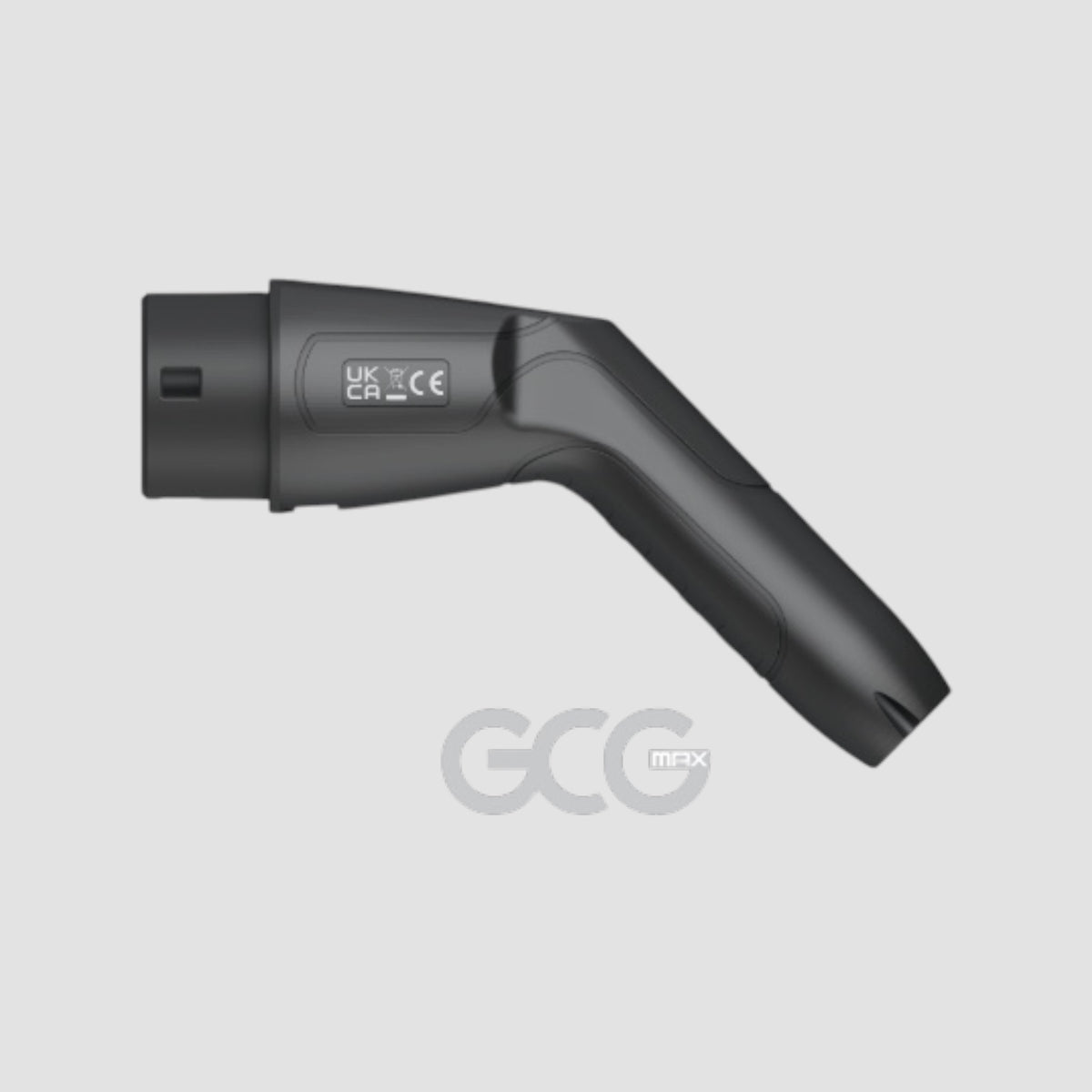 Nærbillede af GCG ladekabelstik med vinklet hoved og GCG-logo, set fra siden