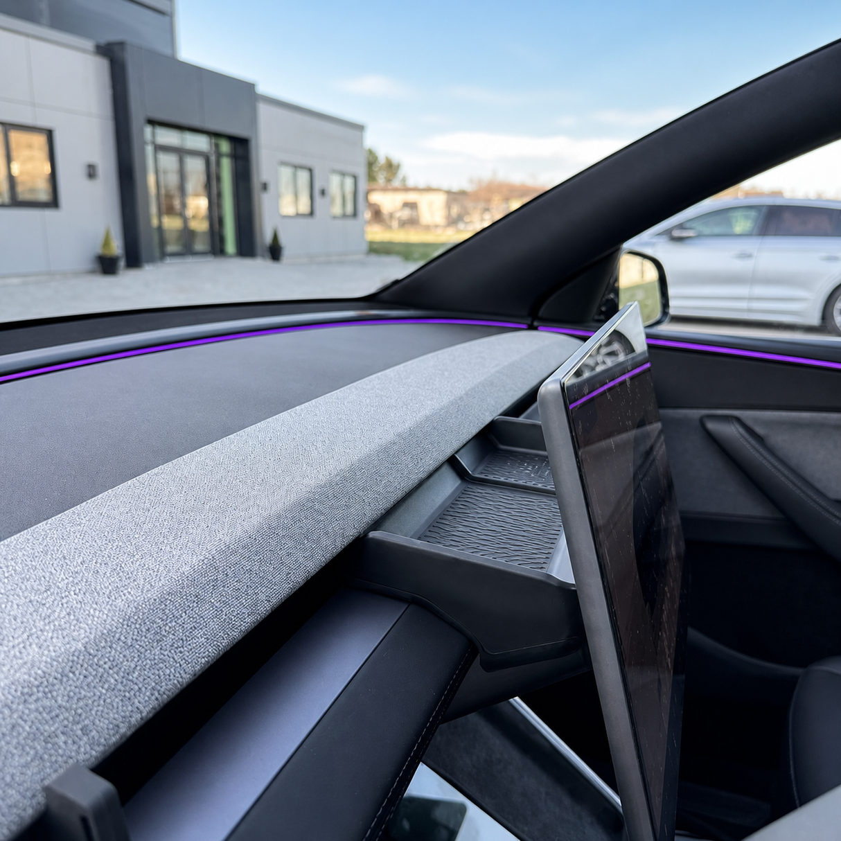 GCG Max oppbevaringsboks bak skjerm – Tesla Model 3/Y