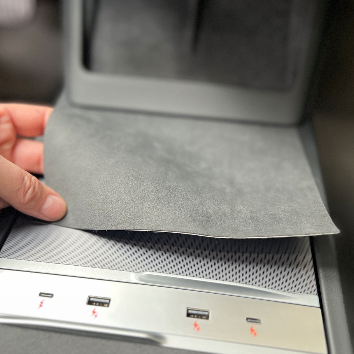 Folie-cover til midtkonsoll – Tesla Model 3/Y