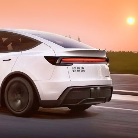Klistremerke til Tesla – "Love The Car - Not The CEO"