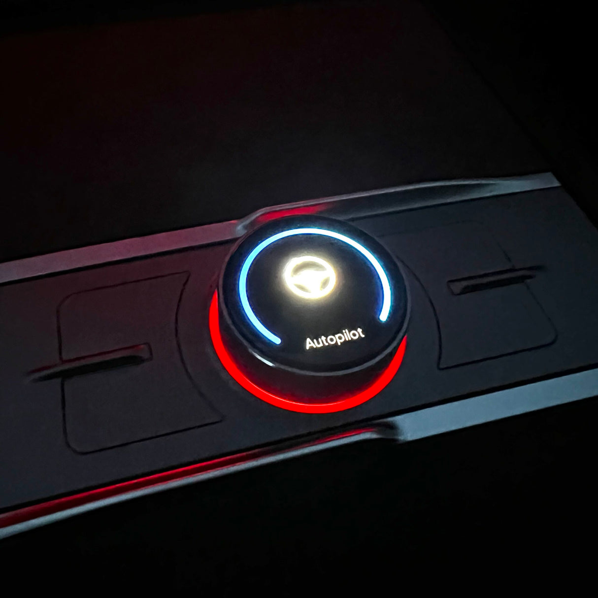 s3xy knob som viser logoet autopilot