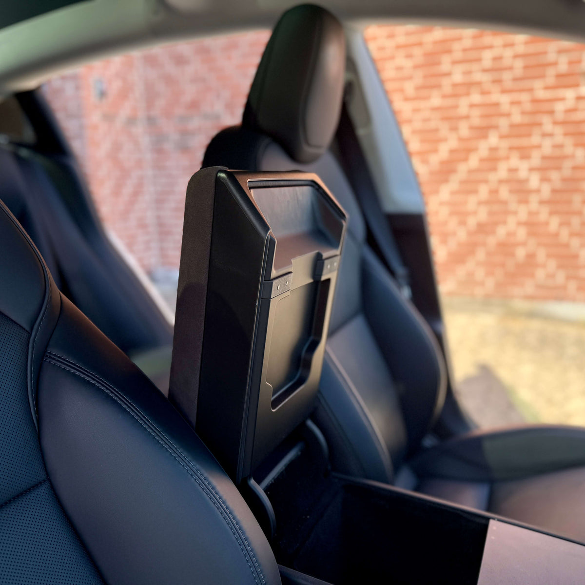 Alcantara armlene med innebygd oppbevaringsrom - Tesla Model 3/Y