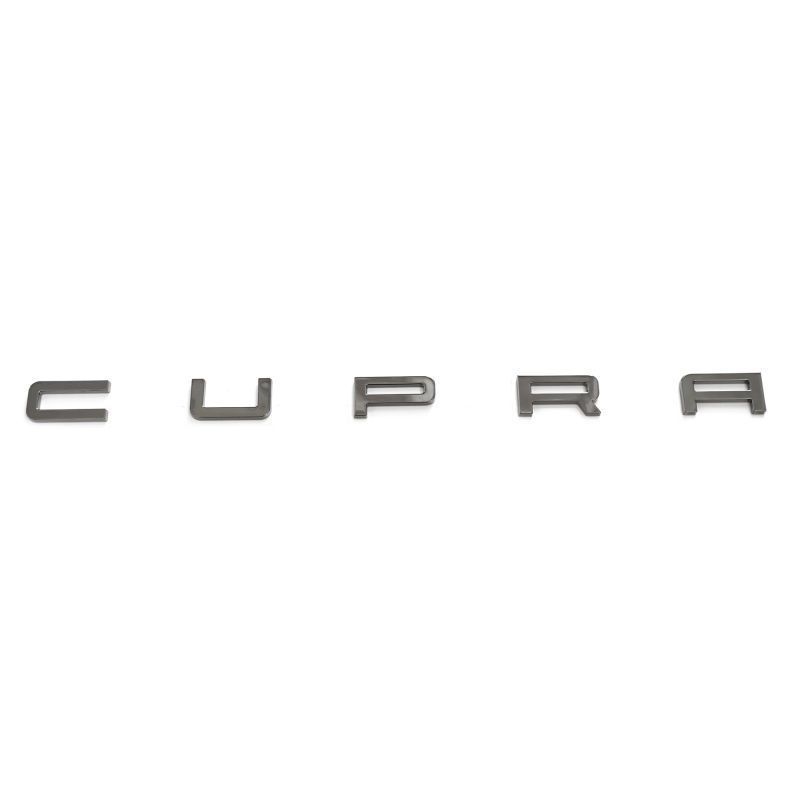 CUPRA bogstaver i metal til bilens bagklap