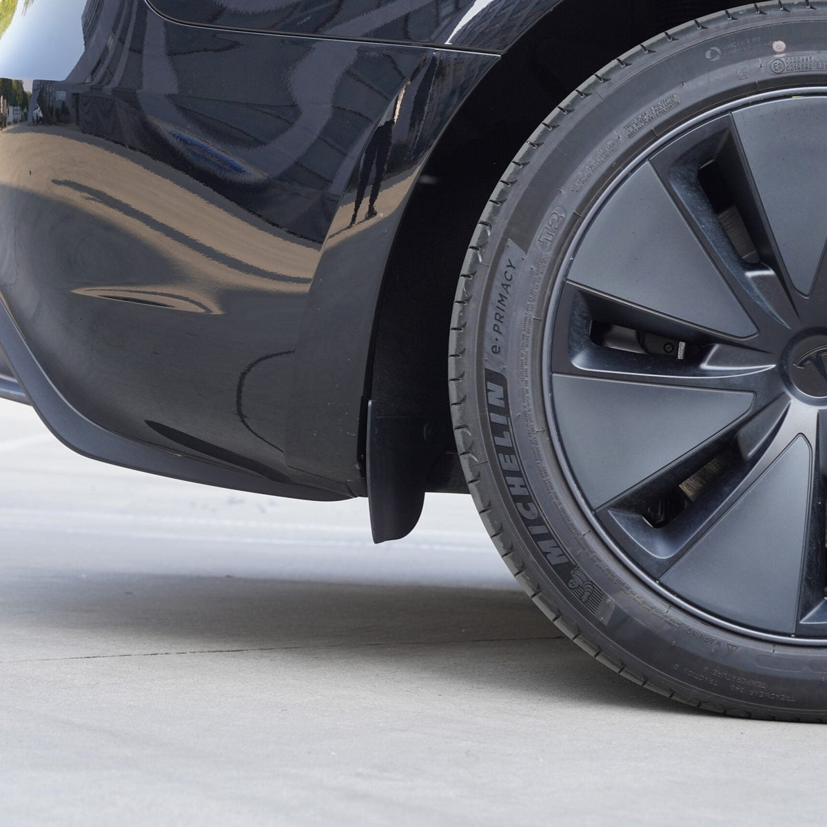 Skvettlapper/mud flaps til Tesla Model Y