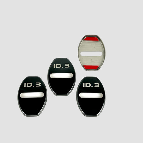 Fire dørlås covers i sort med ID.3 logo samt én variant i rød og sølv