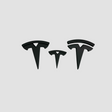 Tre sorte Tesla T-emblemer i forskellige størrelser til Tesla Model S