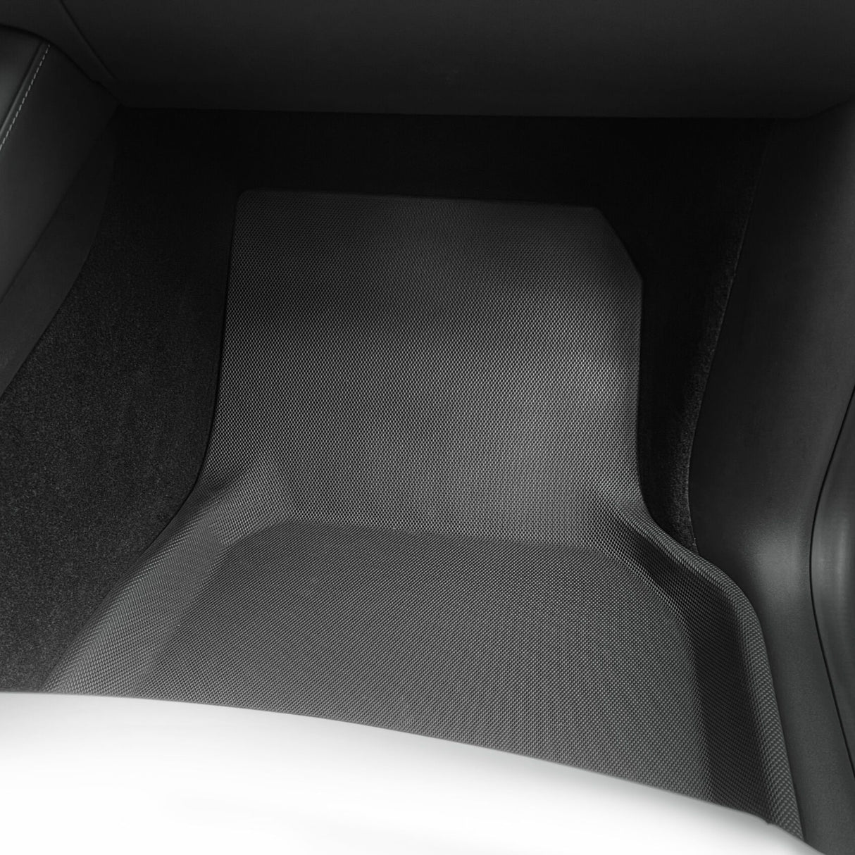Sort GCG MAX all weather måtte til Tesla Model Y gulv