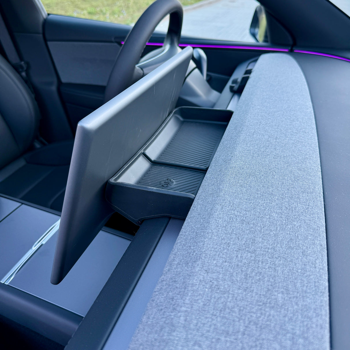 GCG Max oppbevaringsboks bak skjerm – Tesla Model 3/Y