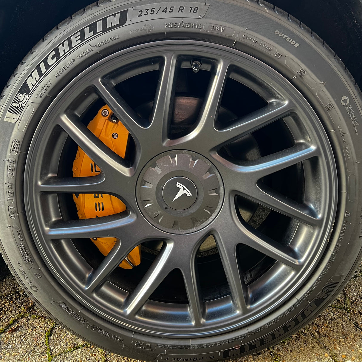 Photon 18 tommer centerkapsel til Tesla Model 3 Highland