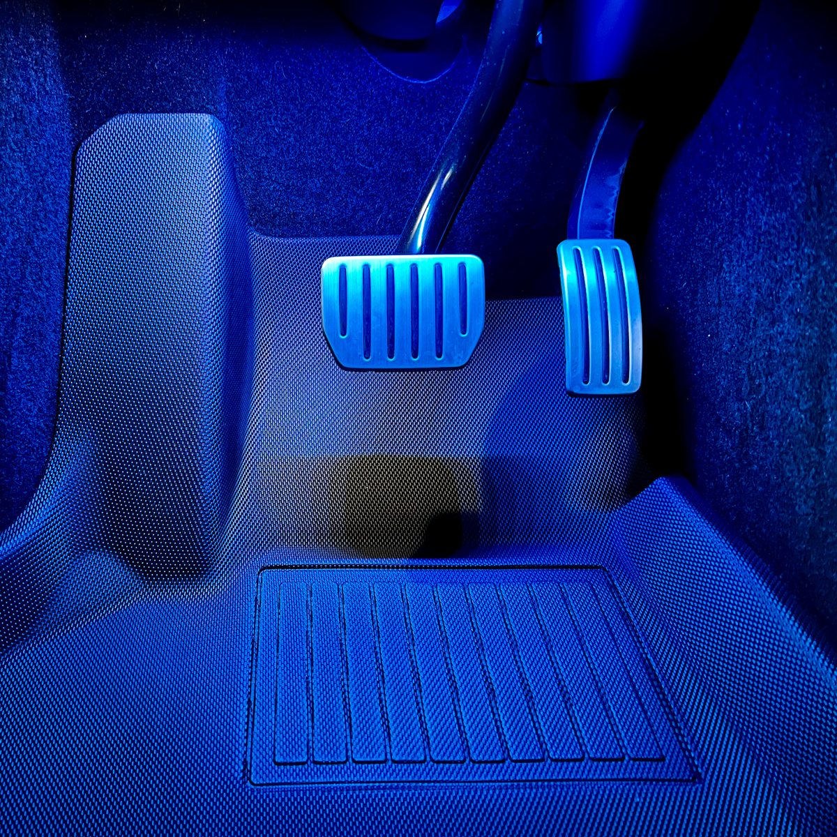 LED-lys under setene - mange fargekombinasjoner