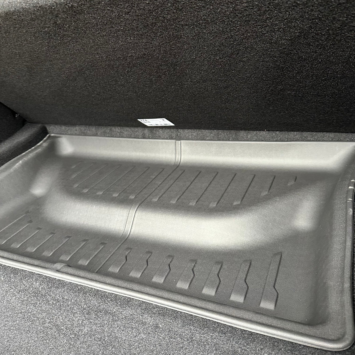 Oppbevaringsbrett til bagasjerom - Tesla Model Y Juniper