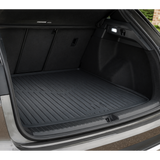 Sort bagagerumsmåtte monteret i åbent bagagerum på Audi Q4 E-tron / VW ID.4