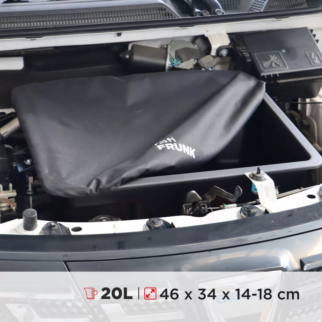 Rati frunk opbevaringsboks til Dacia Spring med 20L kapacitet, måler 46x34x14-18 cm.