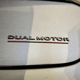 Dual Motor emblem (fl. farger)