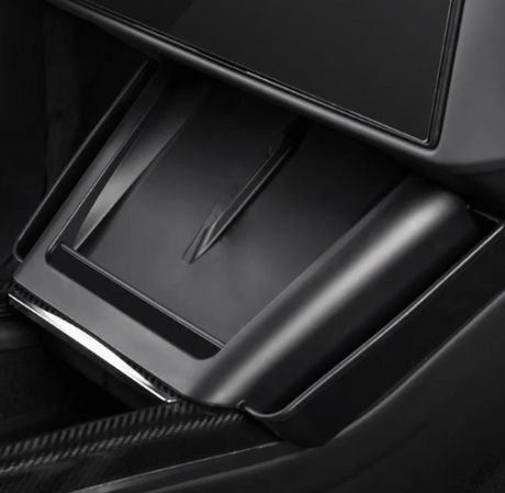 Sort cover med opbevaringsrum over den trådløse oplader i Tesla Model S/X midterkonsol