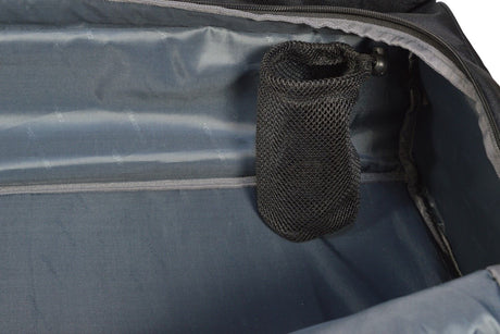 Detalje af Car-Bags Pro.Line taske, med sort mesh flaskeholder indeni