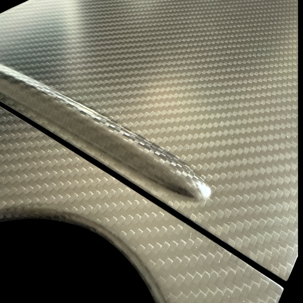 Cover til midtkonsoll i ekte karbon til Tesla Model 3/Y